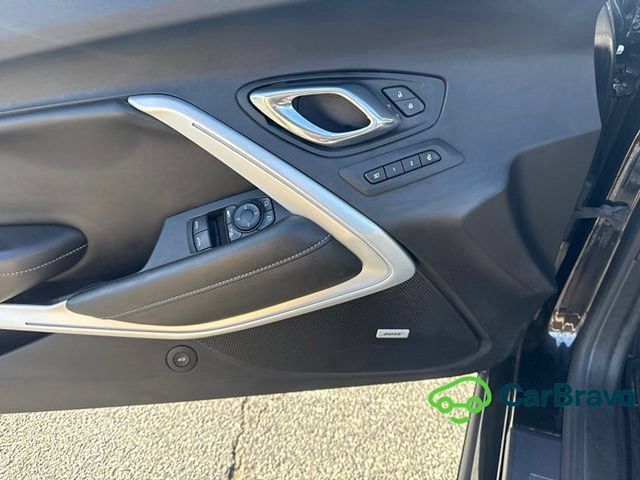 Used 2017 Chevrolet Camaro LT RWD image 10