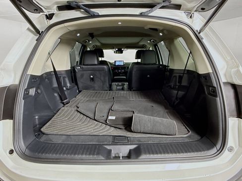 Certified 2024 Honda Pilot Touring image 35
