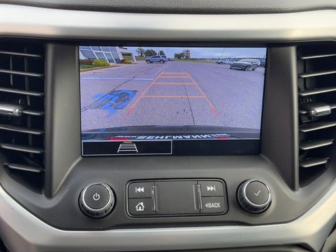 Used 2023 GMC Acadia SLE w/ Driver Convenience Package image 25