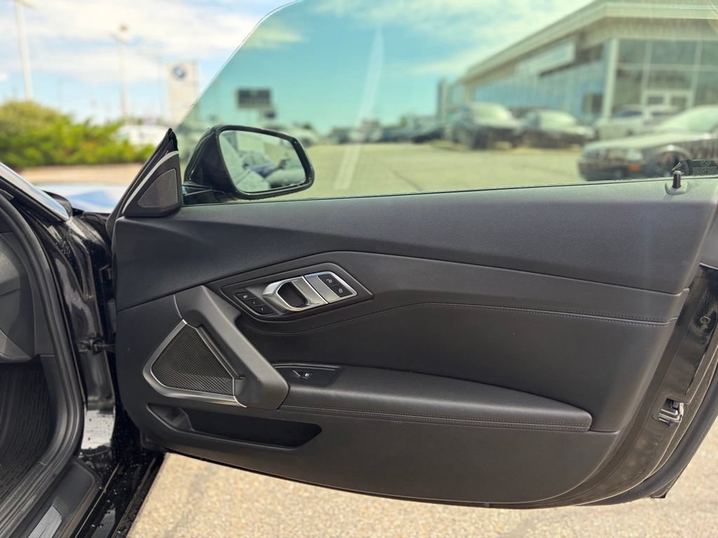 Used 2020 BMW Z4 sDrive30i w/ Convenience Package RWD image 11