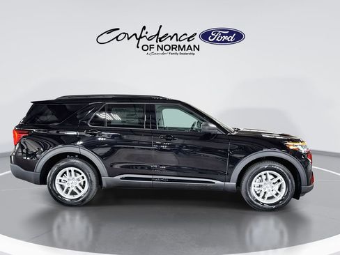 Used 2026 Ford Explorer Active RWD image 10