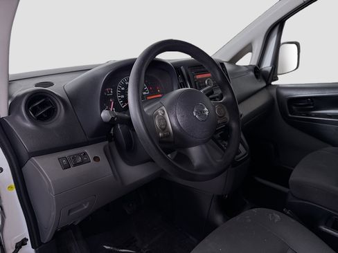 Used 2014 Nissan NV200 SV w/ Exterior Appearance Package image 21