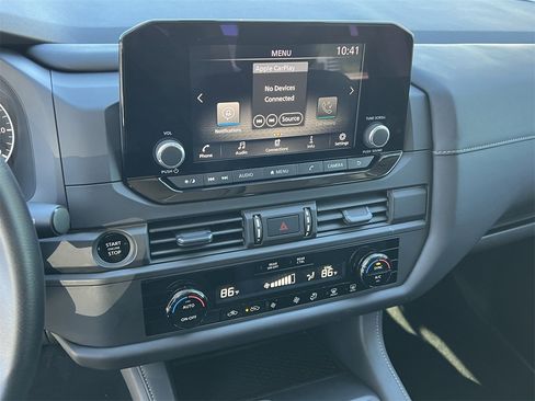 Certified 2025 Nissan Pathfinder S image 14