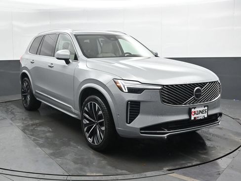 New 2026 Volvo XC90 T8 Ultra w/ Protection Package Premier AWD/4WD image 4