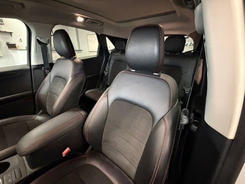 Used 2021 Ford Escape SEL w/ SEL Stealth AWD Package image 19