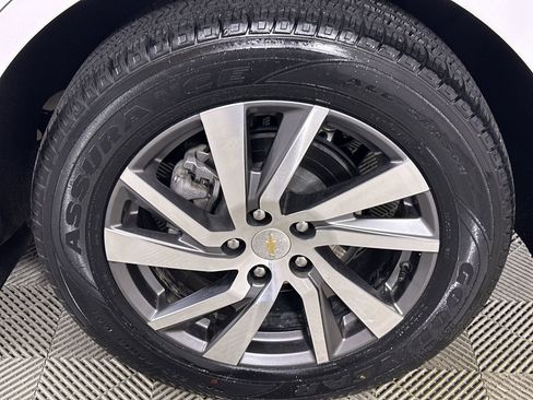 Used 2024 Chevrolet Equinox Premier image 70