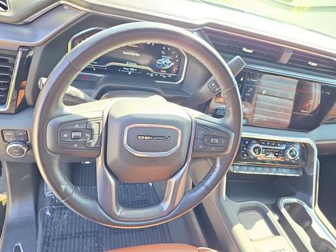 Certified 2025 GMC Sierra 2500 Denali Ultimate AWD/4WD image 17