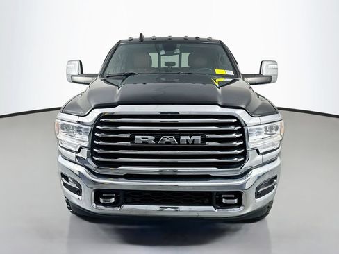 Used 2024 RAM 3500 Limited AWD/4WD image 2