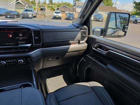 Certified 2024 GMC Sierra 3500 SLT w/ SLT Premium Package AWD/4WD image 23