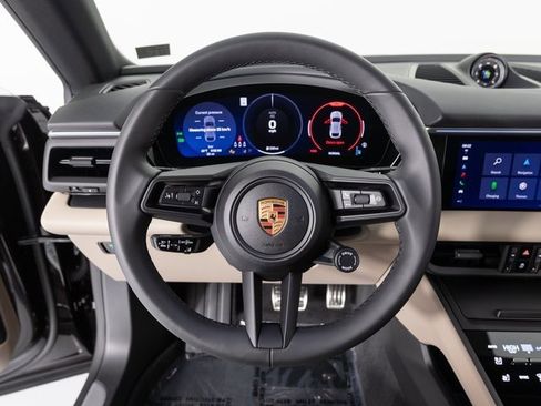 New 2025 Porsche Macan 4S Electric image 15