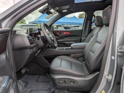 Used 2025 Chevrolet Traverse Z71 w/ Driver Confidence Package AWD/4WD image 15