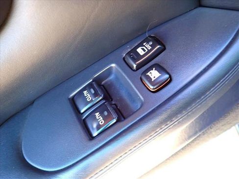 Used 2005 Lexus SC 430 Convertible image 11