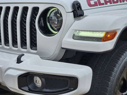 Used 2023 Jeep Gladiator Overland AWD/4WD image 8