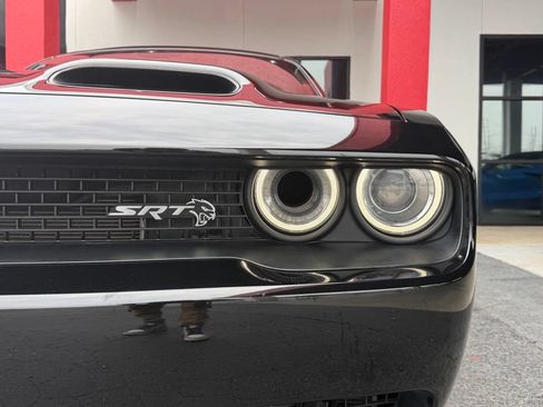 Used 2019 Dodge Challenger SRT Hellcat w/ Laguna Leather Package RWD image 5