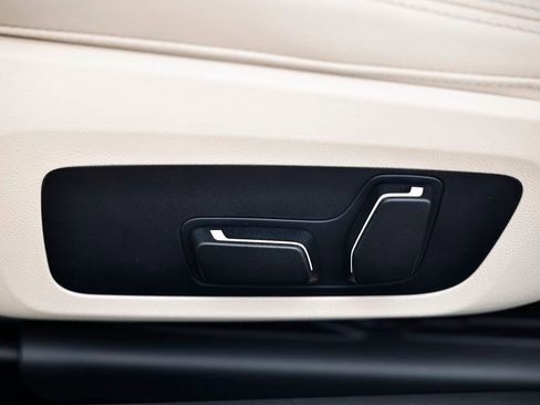 Used 2025 BMW 230i Coupe image 24