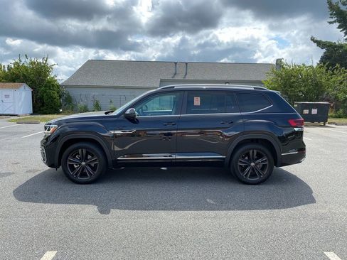 Used 2022 Volkswagen Atlas SEL R-Line image 9