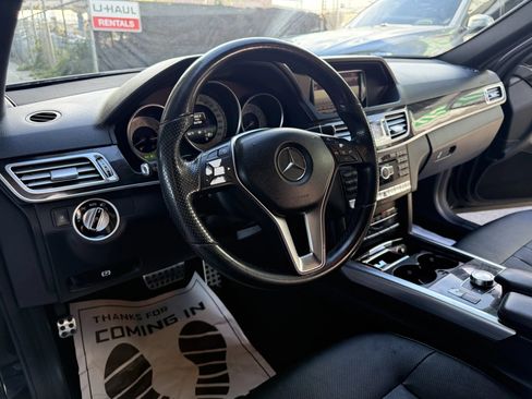 Used 2015 Mercedes-Benz E 400 4MATIC Sedan image 8