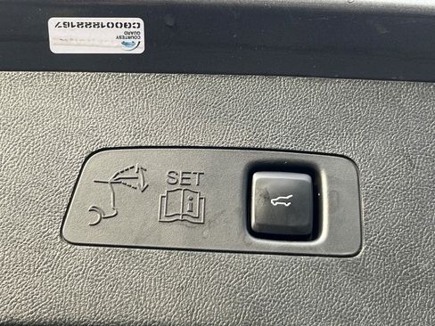 Used 2023 Lincoln Corsair Standard Sport Utility image 14