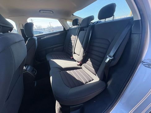 Used 2018 Ford Fusion SE image 10