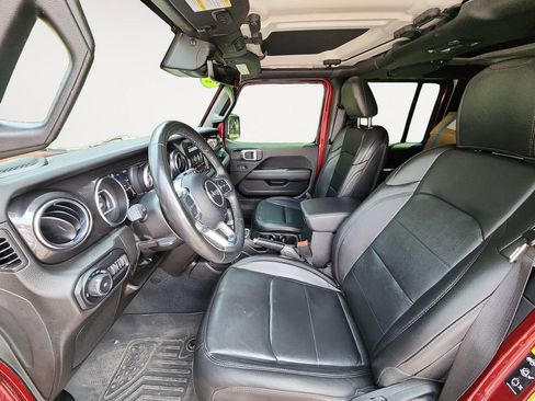 Used 2022 Jeep Wrangler Unlimited Sahara AWD/4WD image 11
