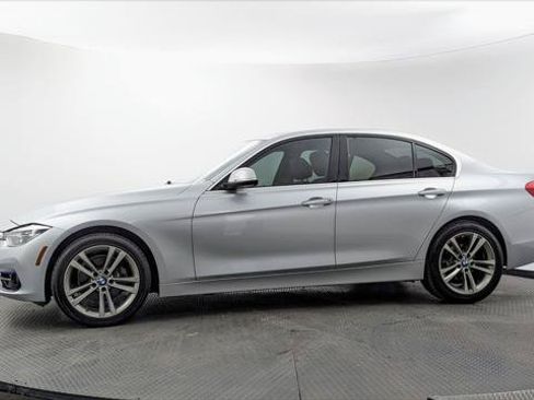 Used 2017 BMW 330i Sedan RWD image 3