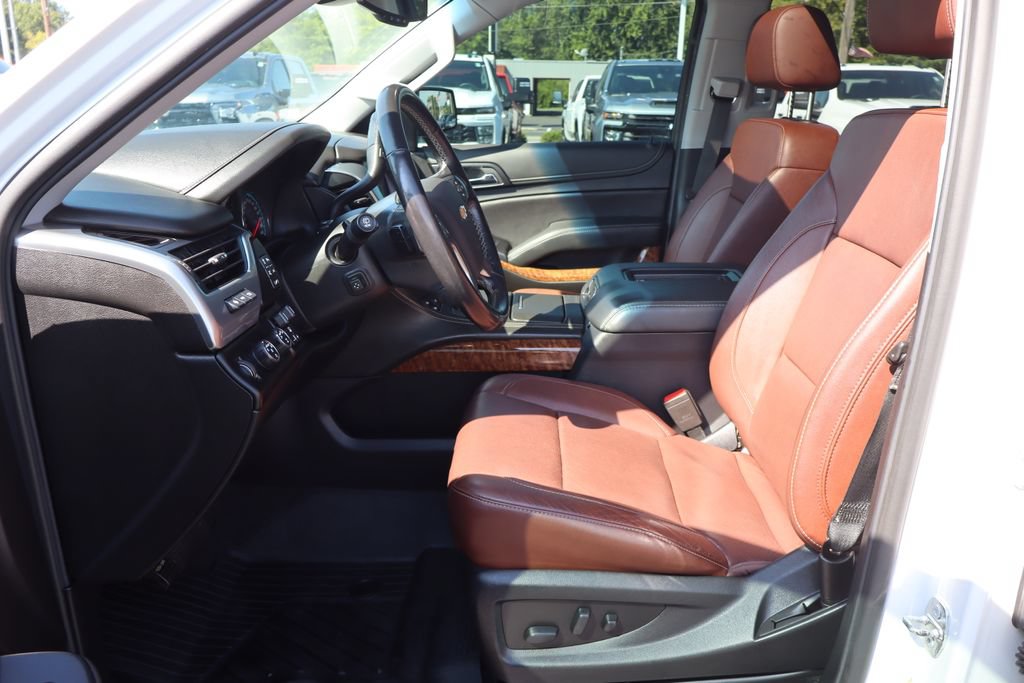 Used 2020 Chevrolet Suburban Premier w/ Premier Plus Edition AWD/4WD image 4
