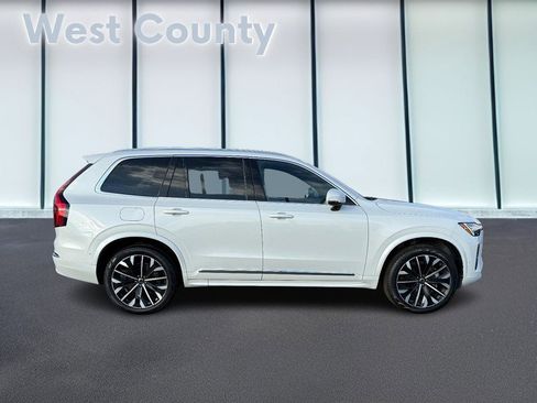 Certified 2025 Volvo XC90 B6 Plus image 2