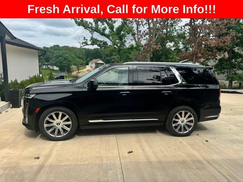 Used 2024 Cadillac Escalade Premium Luxury Platinum AWD/4WD image 2