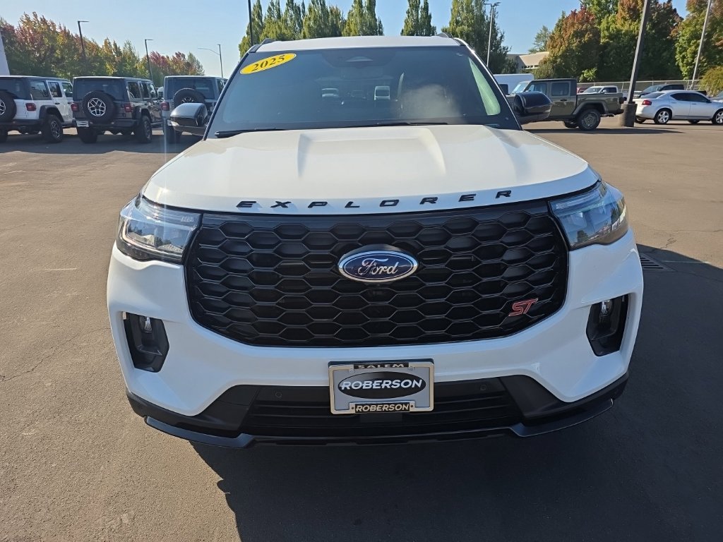 Used 2025 Ford Explorer ST w/ Sun And Sound Package AWD/4WD image 8