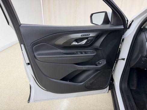 Used 2021 GMC Terrain SLT FWD image 17