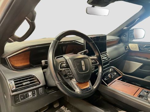 Used 2024 Lincoln Navigator L Black Label AWD/4WD image 9
