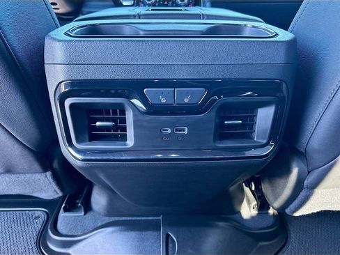 Used 2022 GMC Sierra 1500 AT4 w/ AT4 Preferred Package image 28