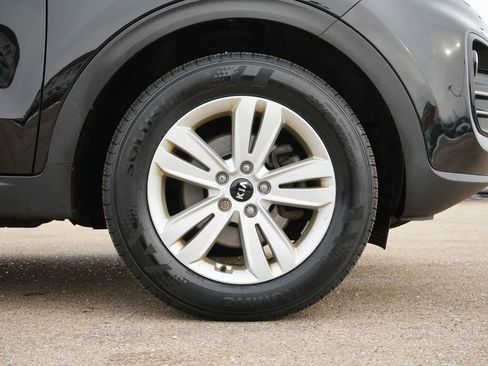 Used 2017 Kia Sportage LX image 9