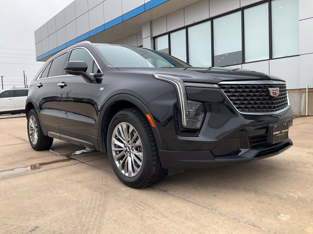 Used 2025 Cadillac XT4 Premium Luxury FWD image 34