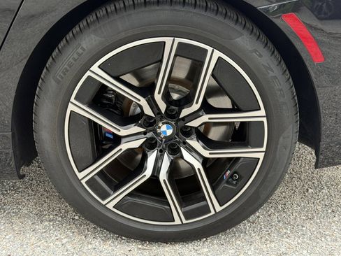 Certified 2024 BMW 760i xDrive AWD/4WD image 11