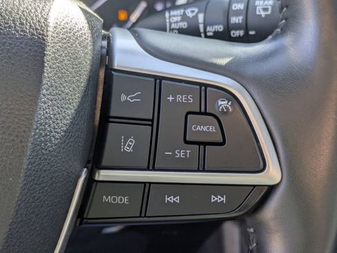 Used 2022 Toyota Highlander Platinum image 20