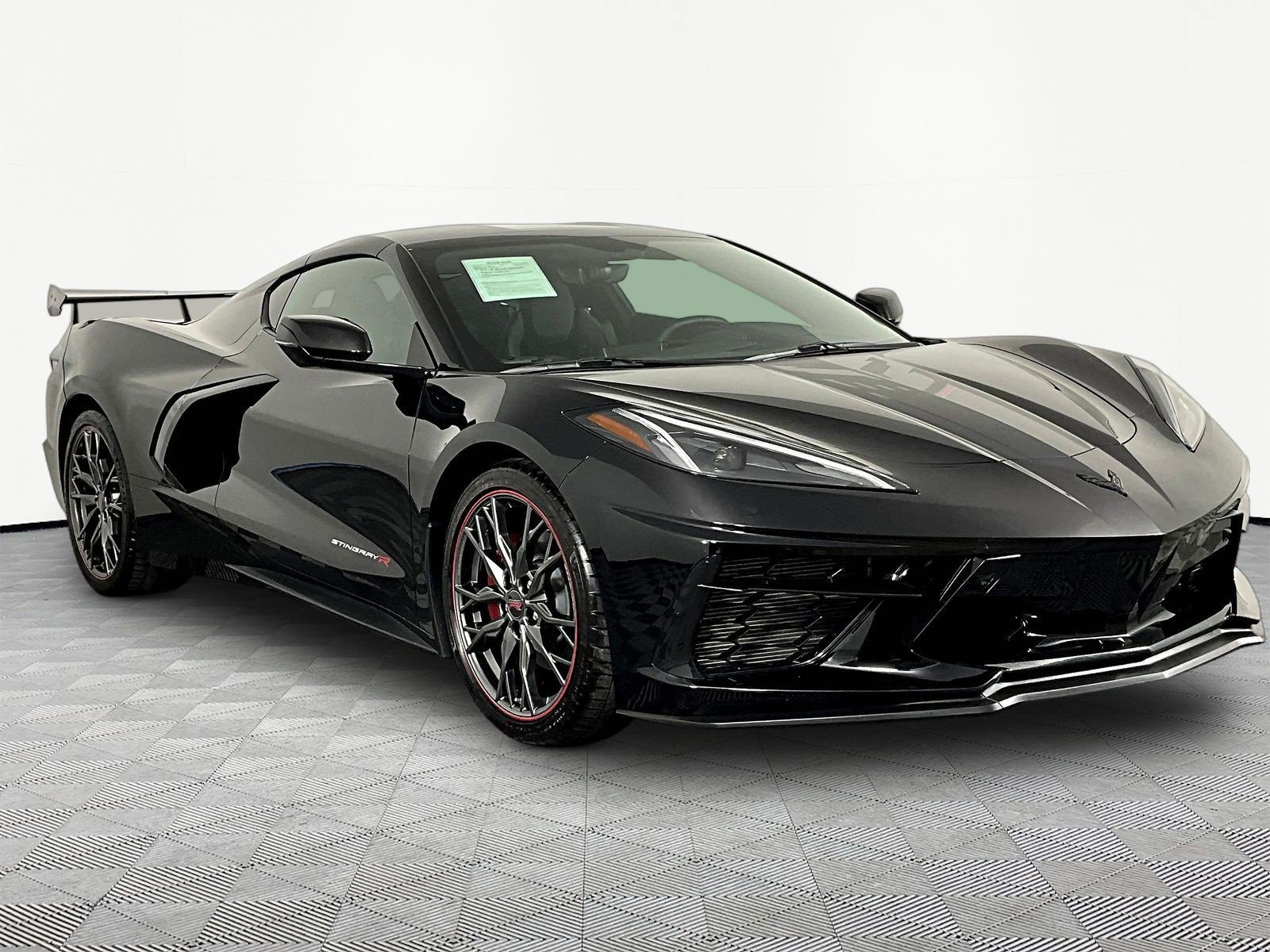 Used 2023 Chevrolet Corvette Stingray Preferred Cpe RWD image 3