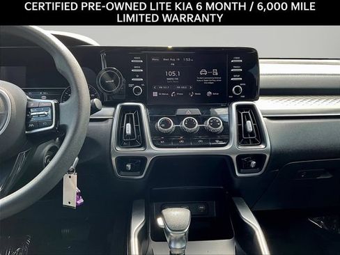 Used 2022 Kia Sorento LX FWD image 9