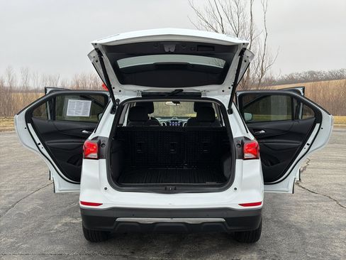 Used 2023 Chevrolet Equinox LT image 38