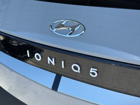 Used 2024 Hyundai Ioniq 5 SE RWD image 21