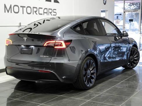 Used 2022 Tesla Model Y Performance AWD/4WD image 10