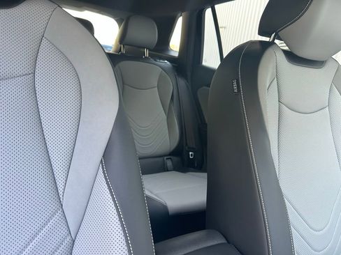 New 2026 Volkswagen Tiguan SE R-Line FWD image 35