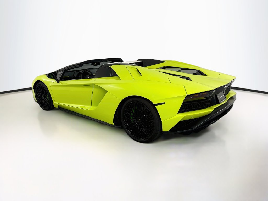 Used 2019 Lamborghini Aventador S AWD/4WD image 7