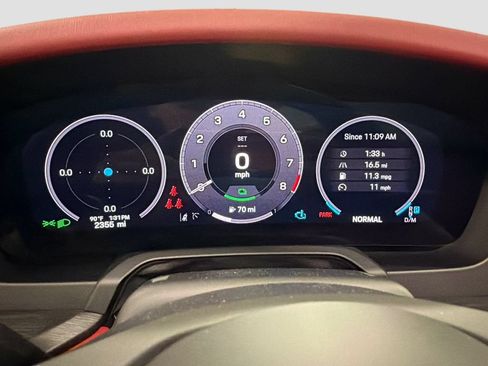 Certified 2025 Porsche 911 Targa 4 GTS AWD/4WD image 13