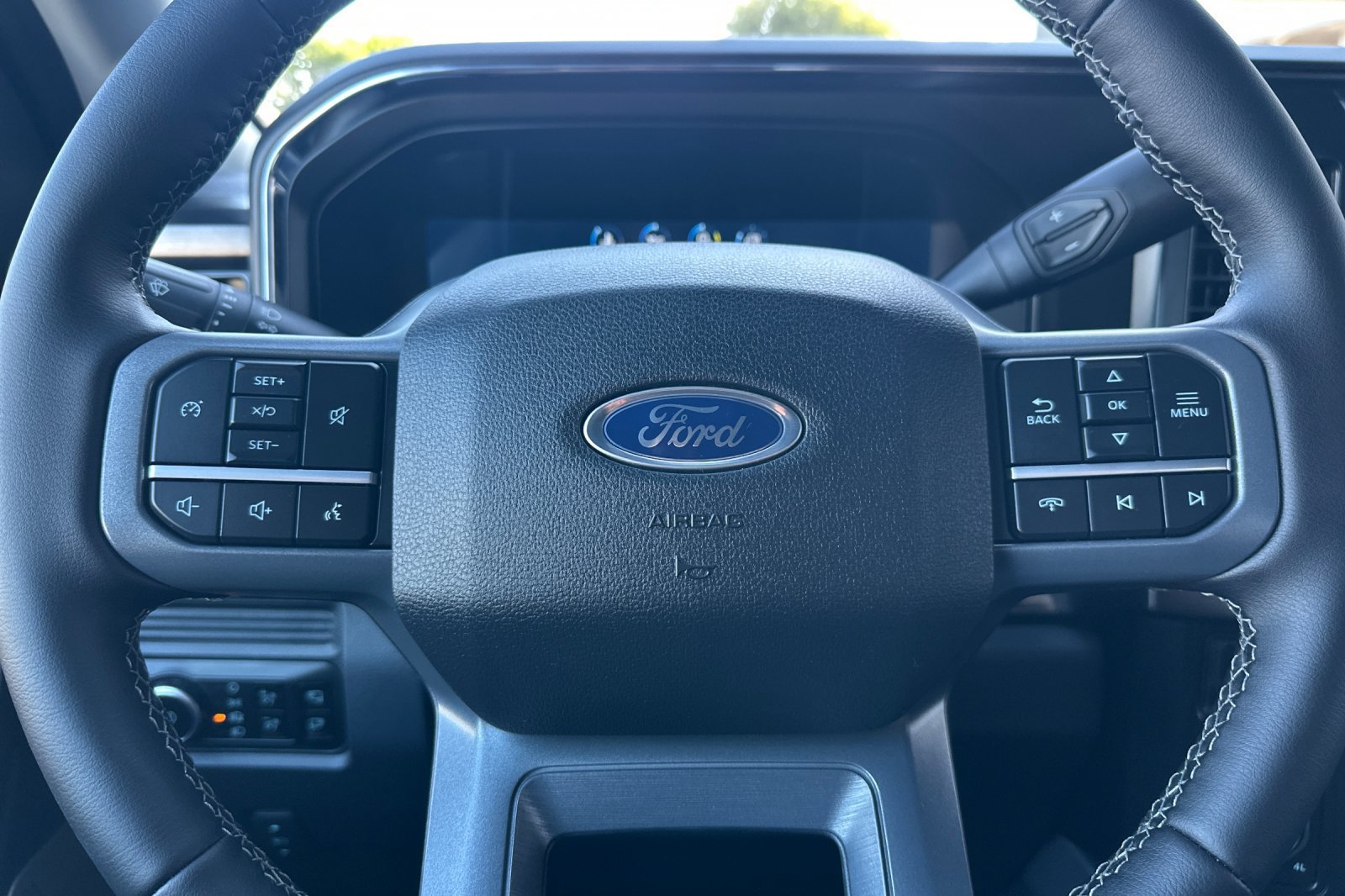 New 2026 Ford F250 Lariat w/ FX4 Off-Road Package AWD/4WD image 23