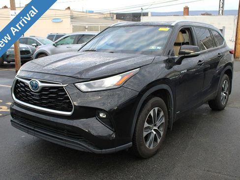 Used 2020 Toyota Highlander XLE image 1