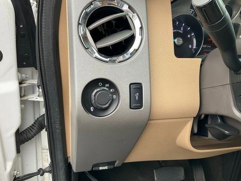 Used 2016 Ford F250 Lariat w/ Chrome Package image 9