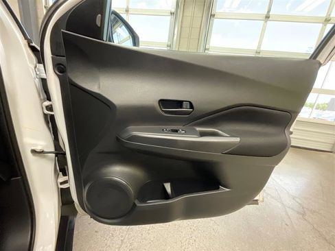 Used 2022 Nissan Kicks S image 22