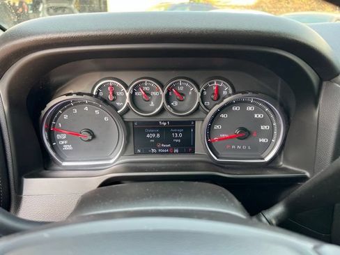 Used 2022 Chevrolet Silverado 1500 LT AWD/4WD image 17