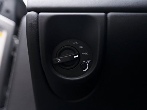 Used 2016 Aston Martin DB9 GT image 69